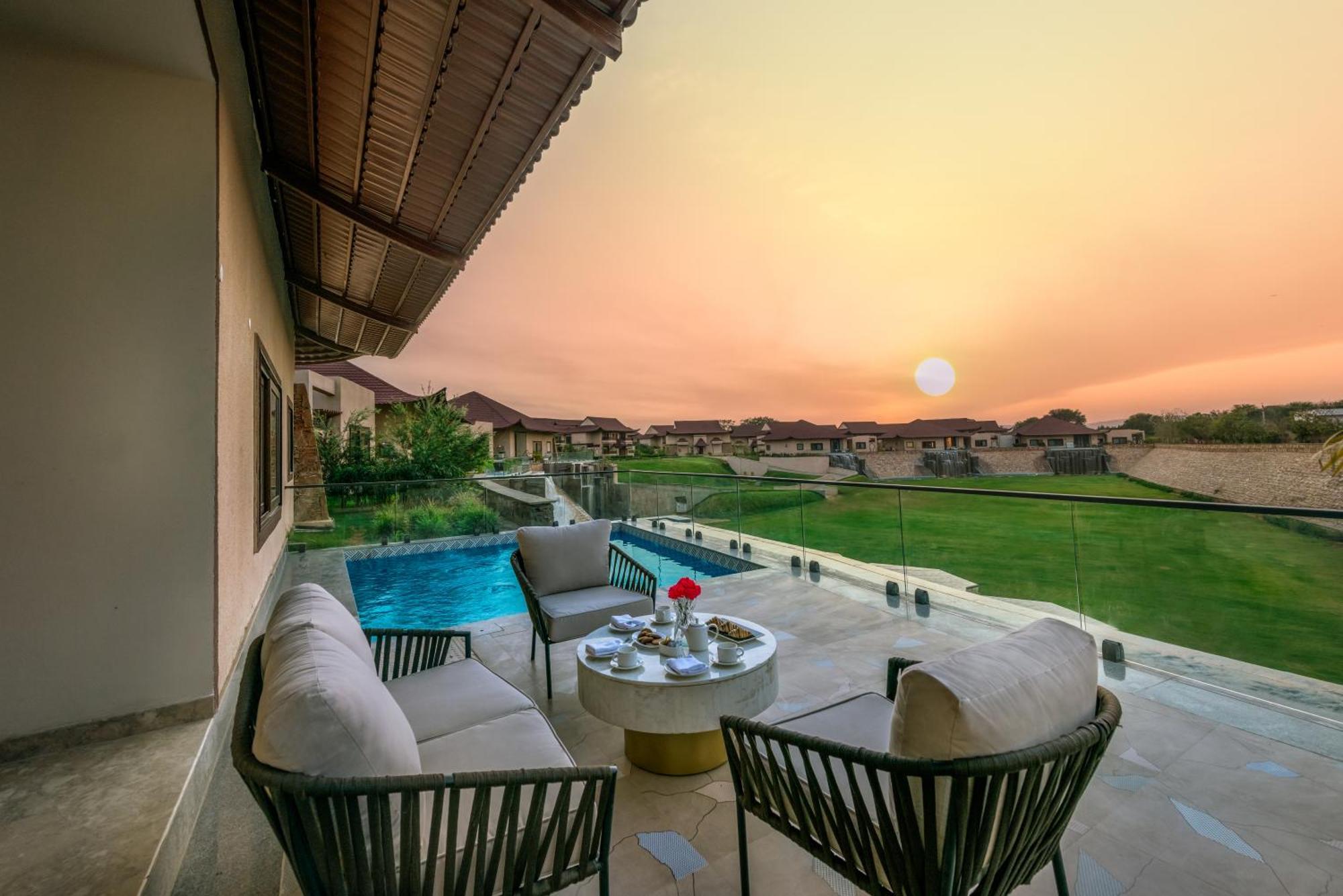 Ananta Spa & Resort Jaipur Bagian luar foto