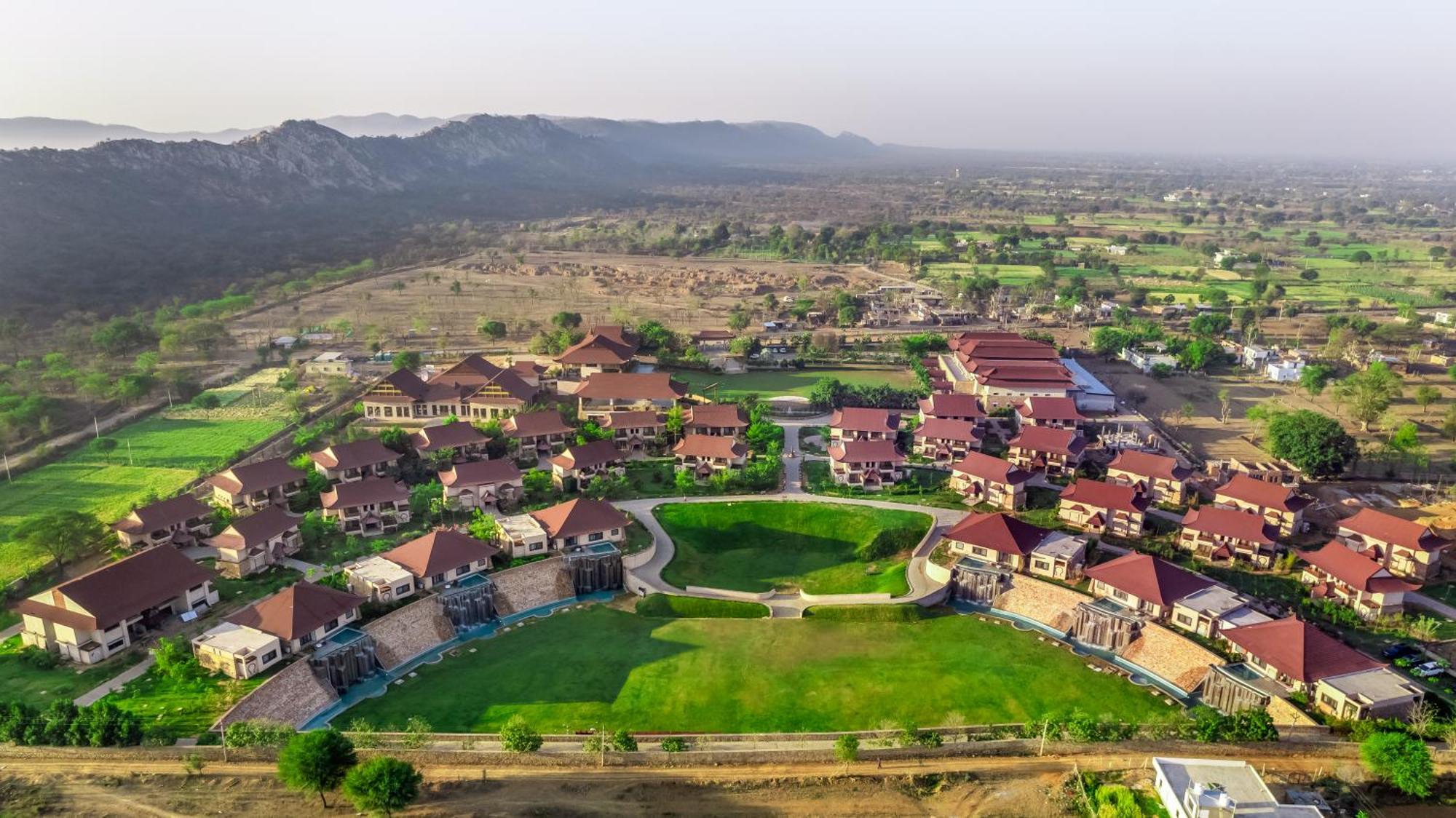 Ananta Spa & Resort Jaipur Bagian luar foto